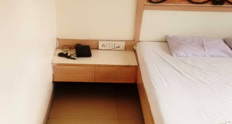Hotel Shree International Lodging & Boarding, Thane 5